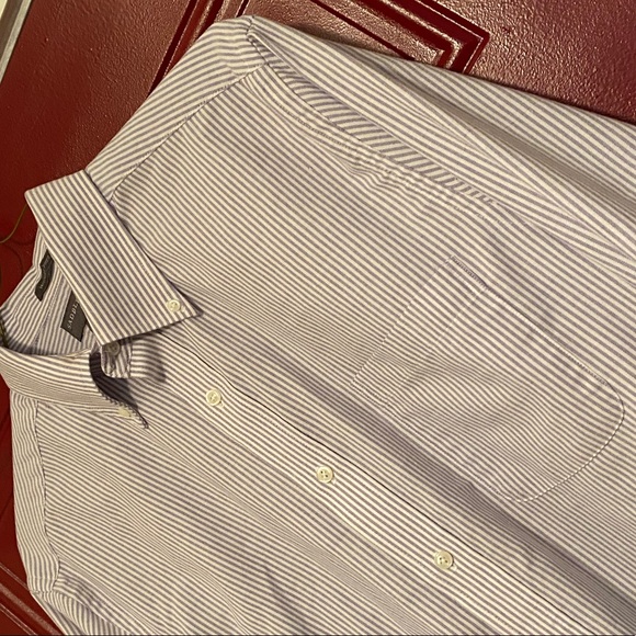 Men’s Saddlebred Wrinkle Free Button Down Shirt White/Purple Pinstripe - Picture 3 of 9
